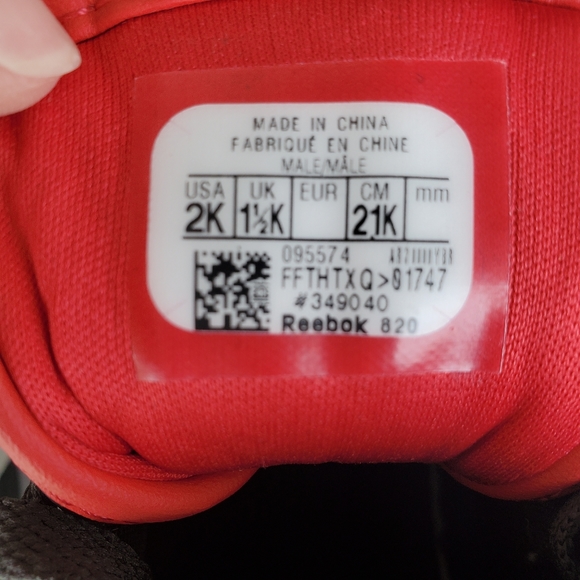 Reebok Black & Red High Top Sneaker Sz 2K - Picture 7 of 9